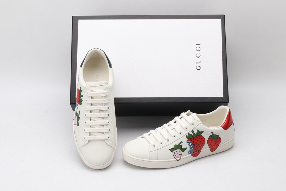 Women s Ace sneaker with strawberry